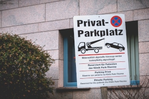 Parken auf Privatparkplatz - Strafe für Falschparker 2024