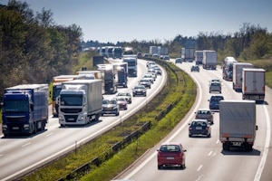 Mobile Blitzer auf der A27: Wo sie heute stehen werden, ist schwer zu bestimmen.